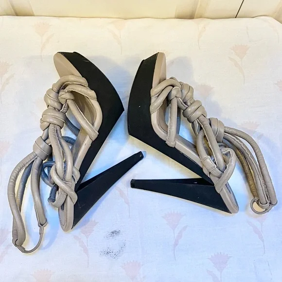 Authentic Burberry Prorsum knotted leather platform sandals - Picture 11 of 14